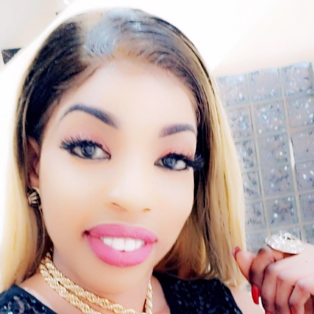 Meet your Posher, Nogaye